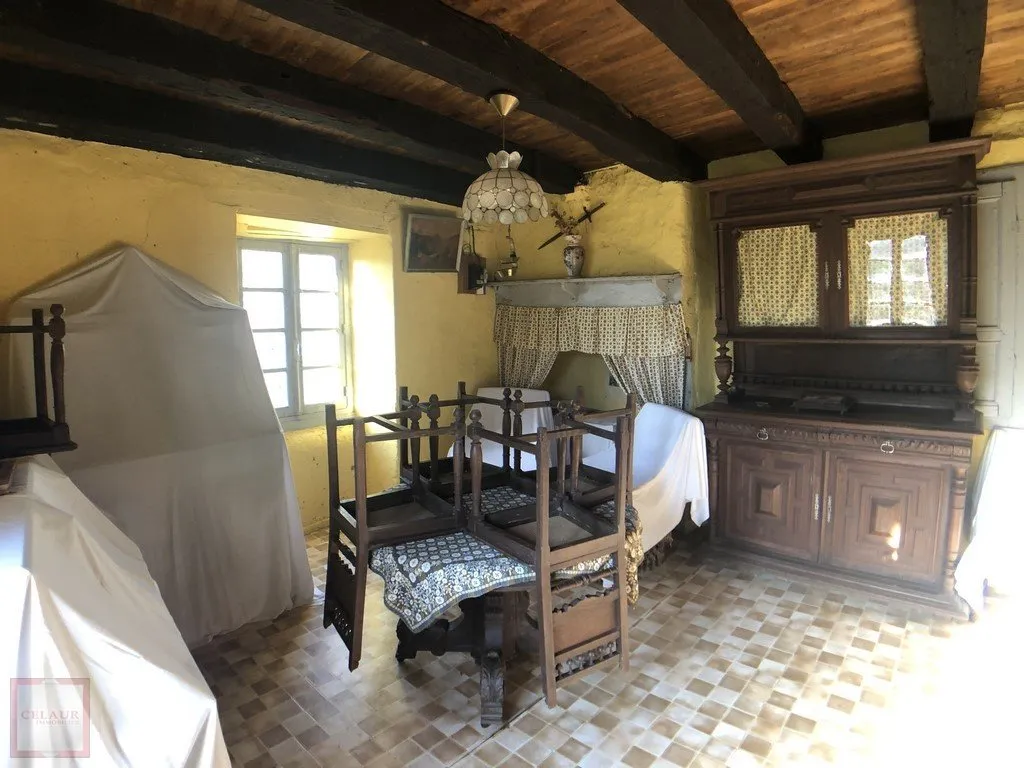 MAISON GRANGE FOUR A PAIN DEPENDANCE