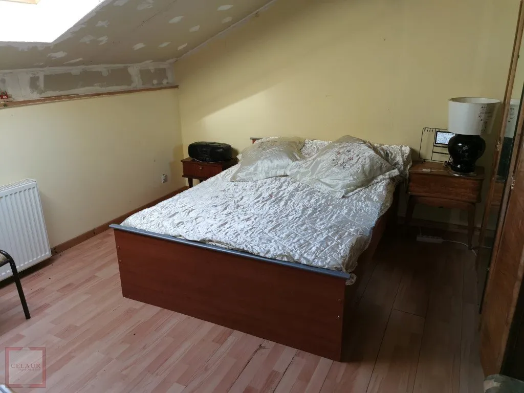 MAISON EN PIERRE ET SON FOUR A PAIN