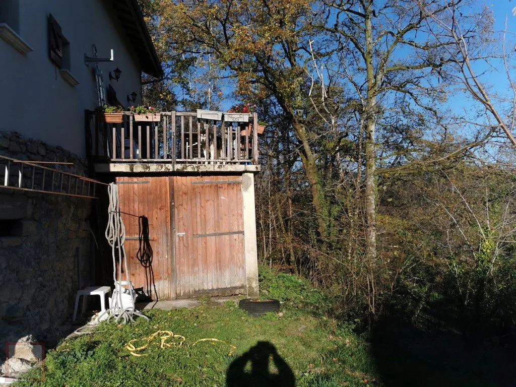 MAISON EN PIERRE ET SON FOUR A PAIN