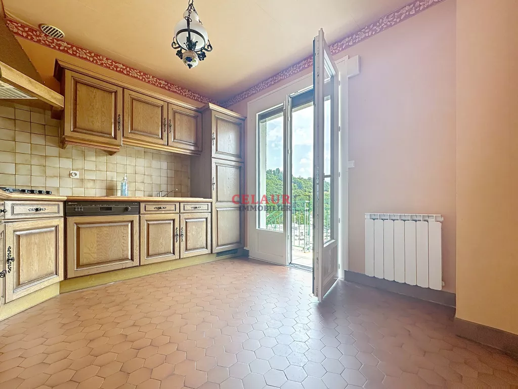 MAISON FONCTIONNELLE PROCHE COMMODITÉS