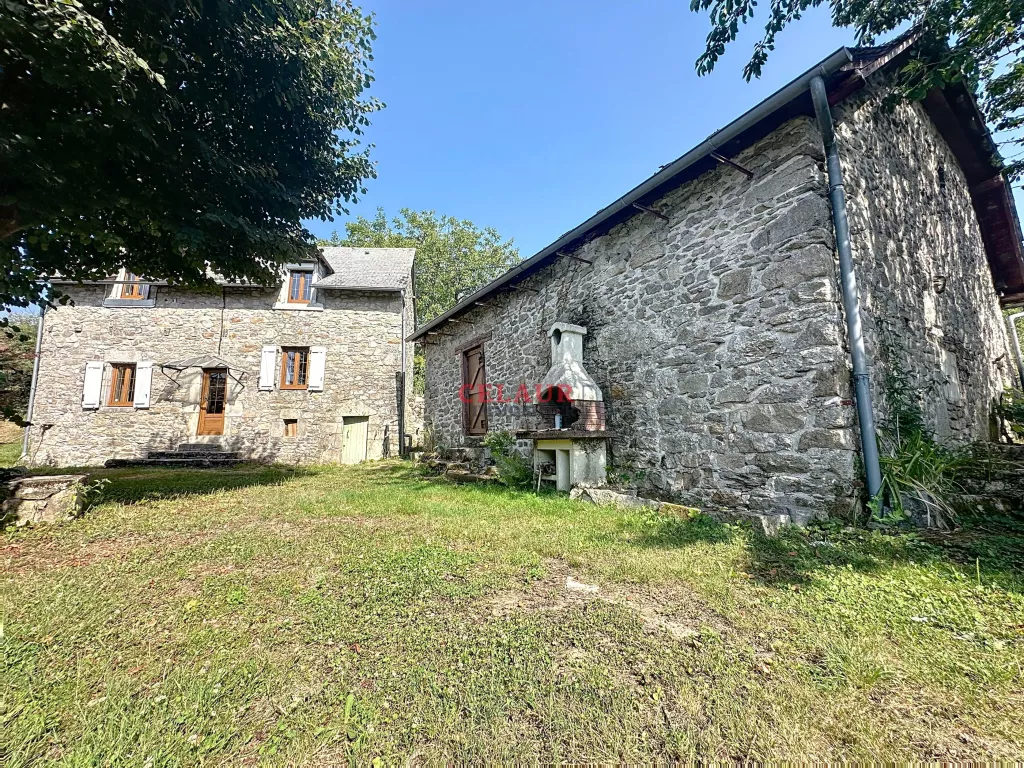 ENSEMBLE EN PIERRE ENTRE TULLE ET BRIVE