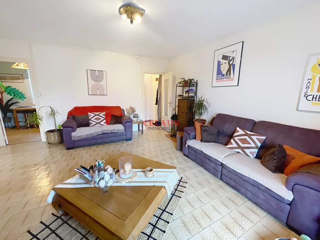 APPARTEMENT 3 CHAMBRES AVEC ASCENCEUR