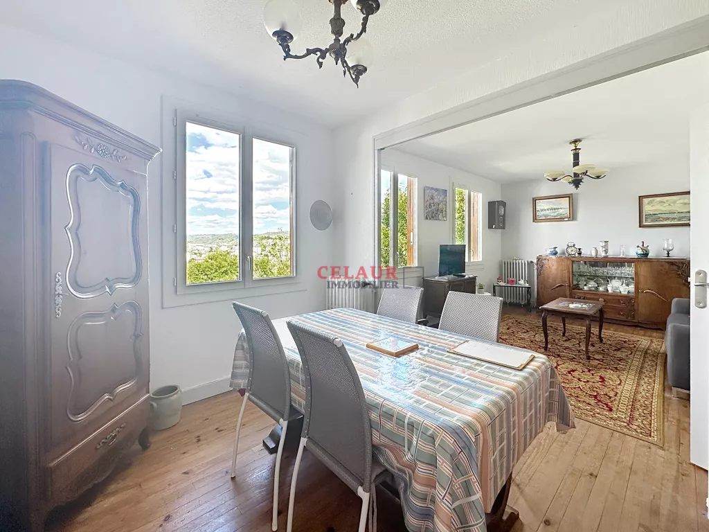 CHARMANTE MAISON AVEC VUE