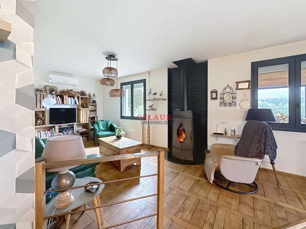 MAISON AVEC PISCINE ET DÉPENDANCE À 15 MINUTES DE TULLE