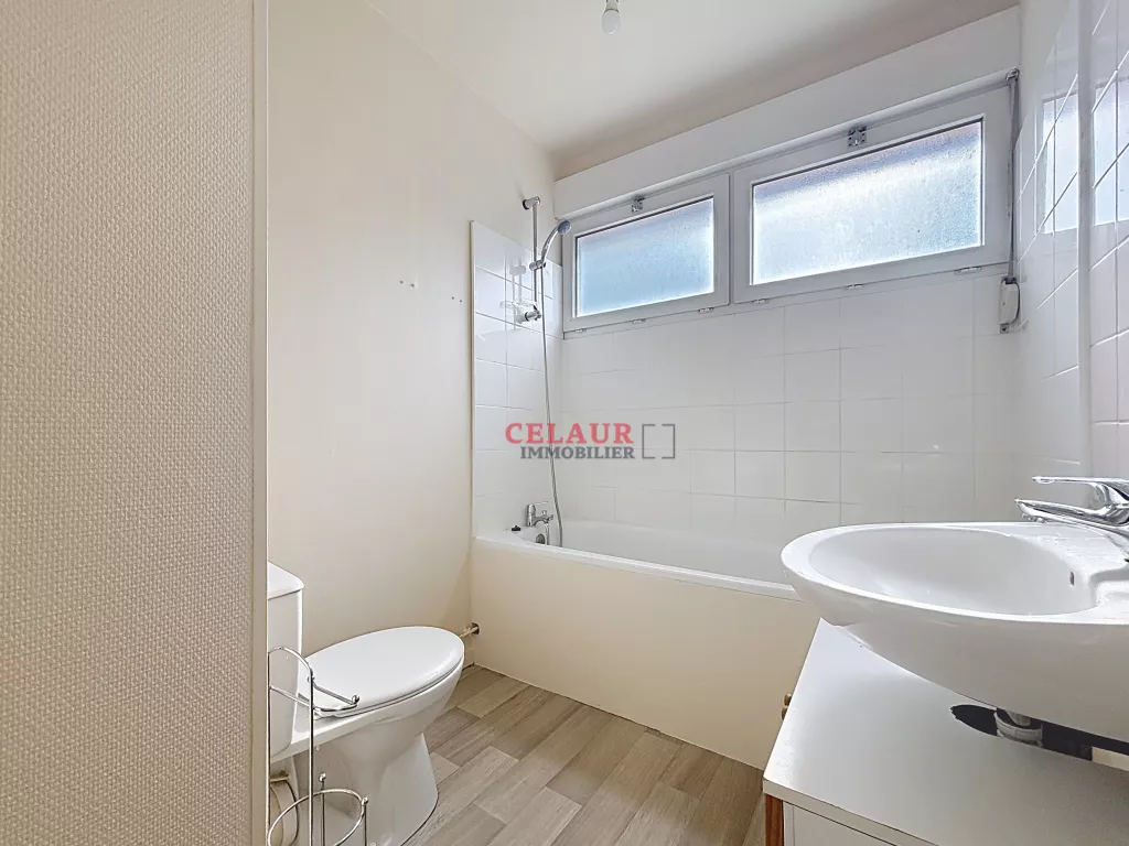 MAISON T6 AVEC JARDIN ET GARAGE