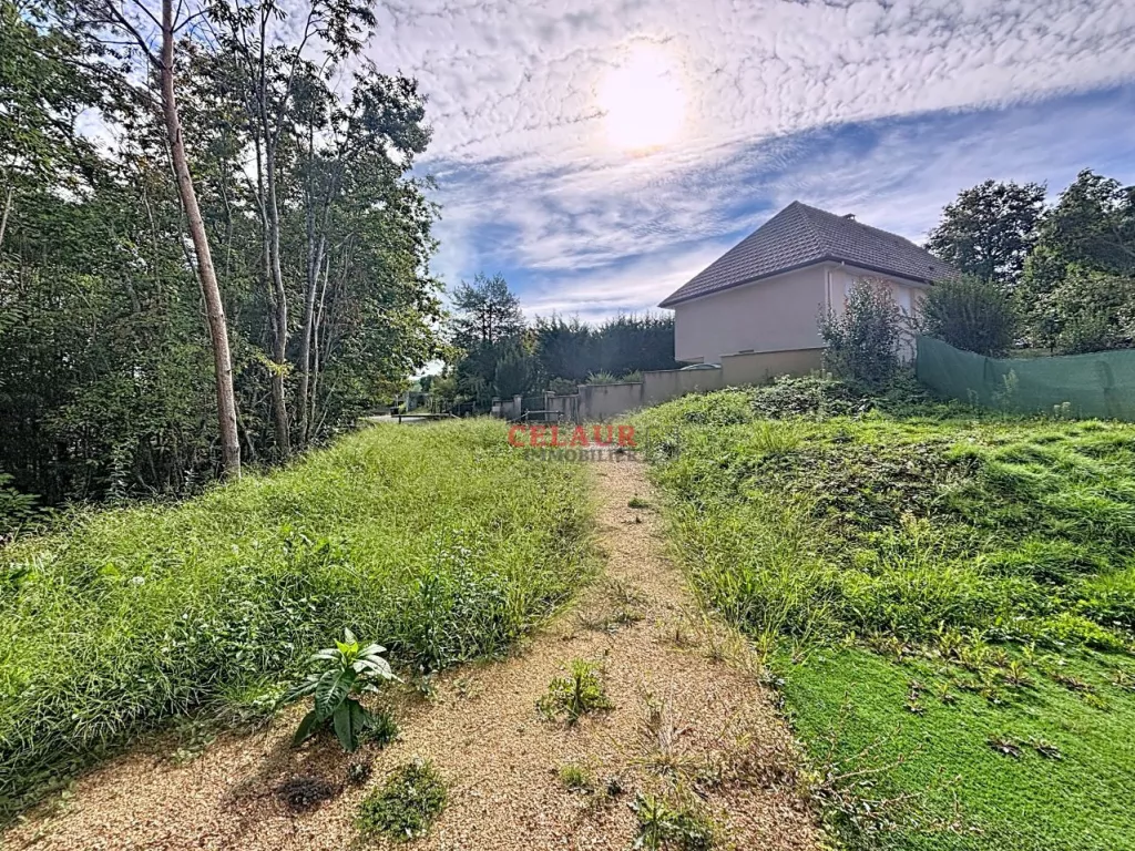 MAISON T6 AVEC JARDIN ET GARAGE