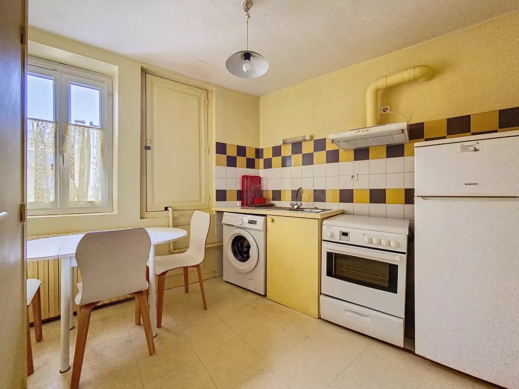 T2 MEUBLE PROCHE IUT