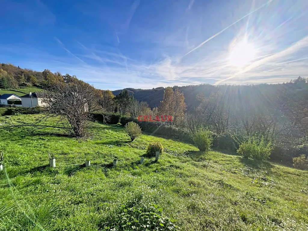 MAISON À RÉNOVER AVEC VUE DEGAGEE À LAGUENNE