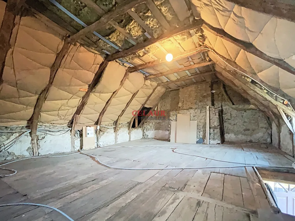 MAISON À RÉNOVER AVEC VUE DEGAGEE À LAGUENNE