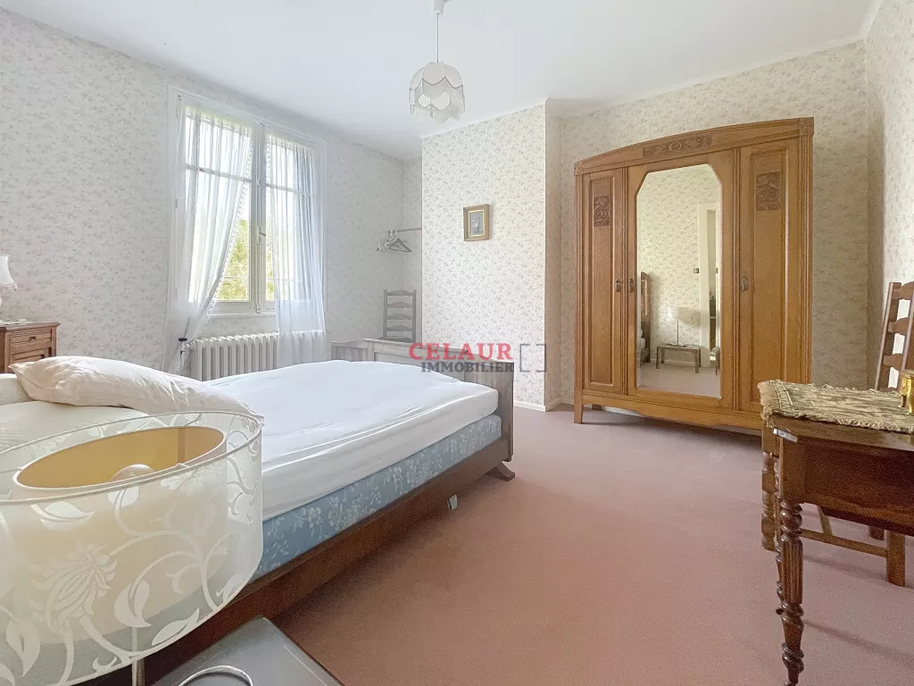 MAISON FAMILIALE À LAGUENNE