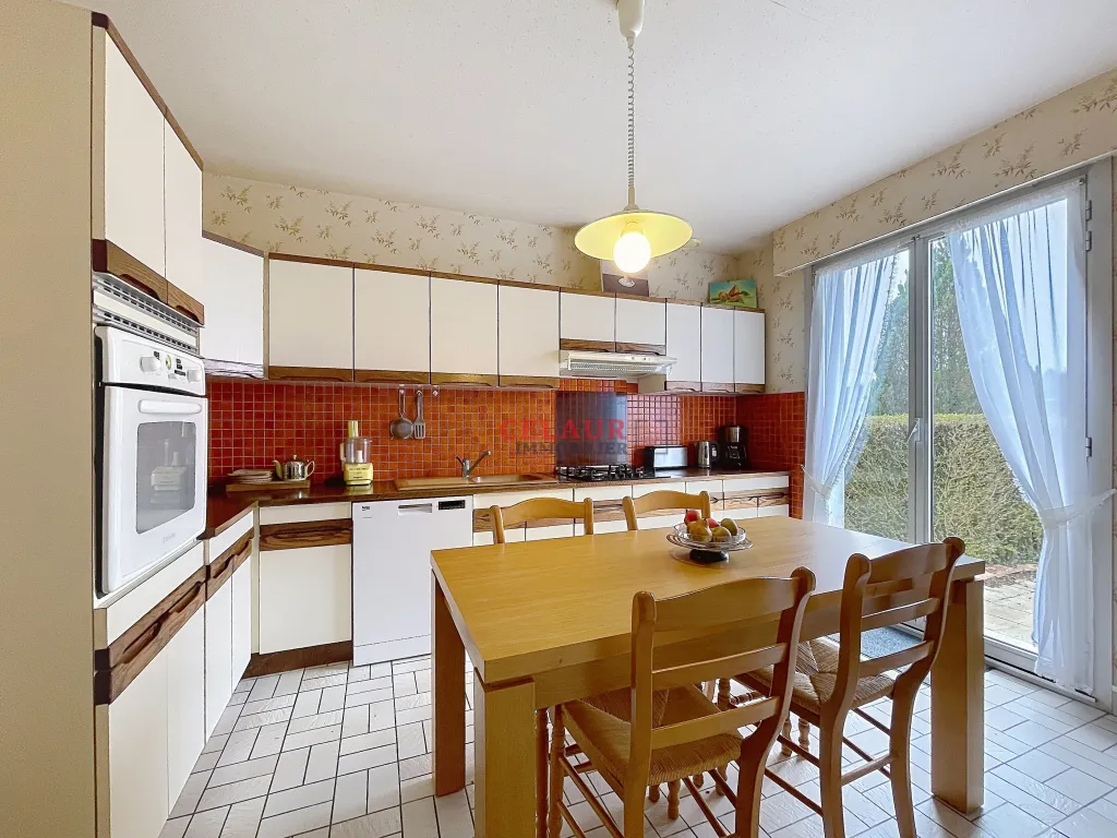 MAISON FAMILIALE AVEC VUE D&Eacute;GAG&Eacute;E