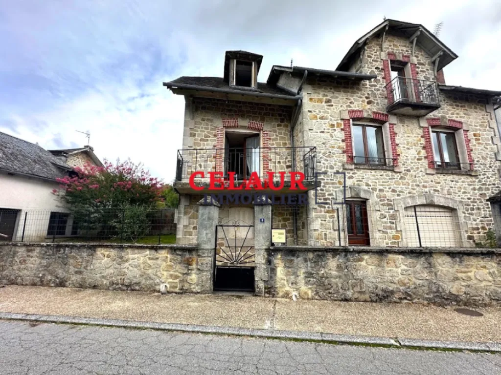 MAISON DE BOURG AVEC D&Eacute;PENDANCE