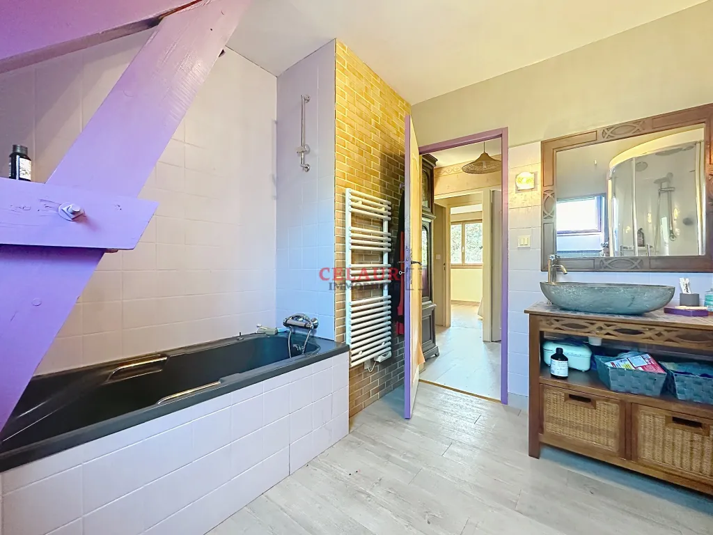 PROPRI&Eacute;T&Eacute; AVEC TERRAIN BOIS&Eacute; DE 1,5 HECTARE