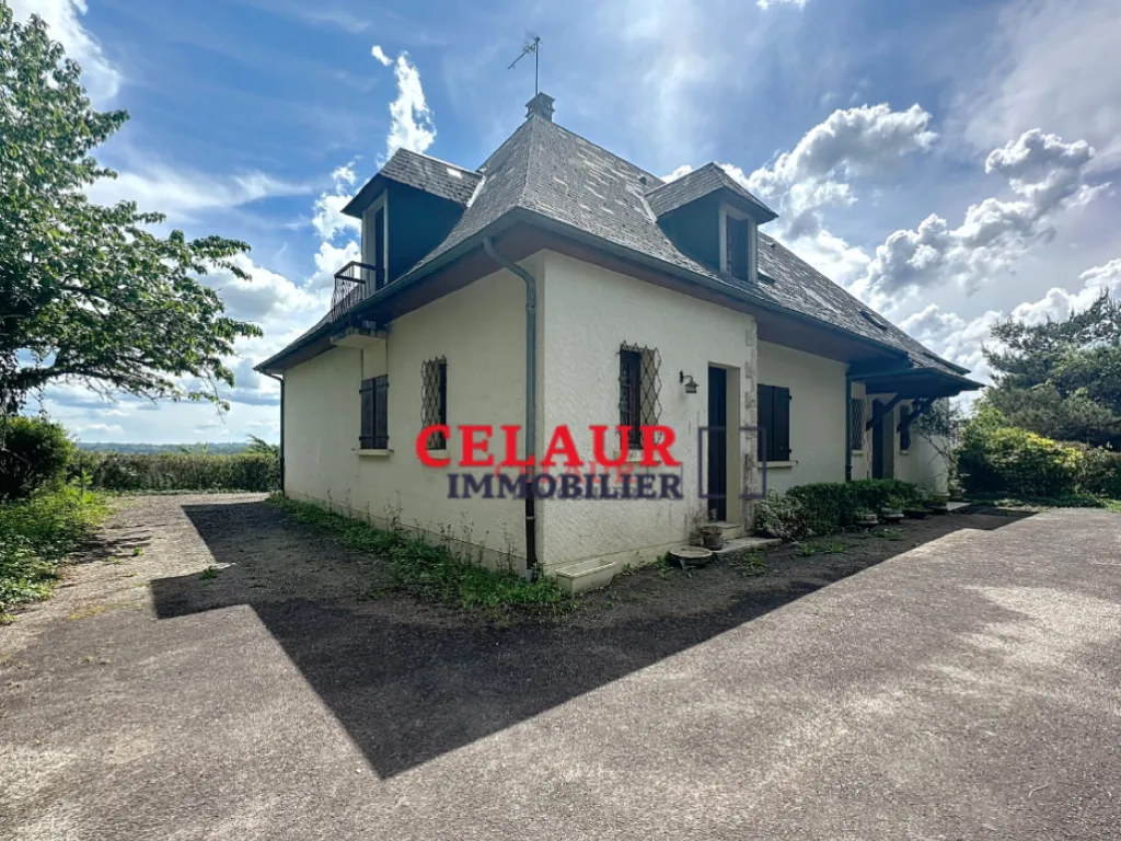 SPACIEUSE MAISON FAMILIALE AVEC VUE DEGAGEE