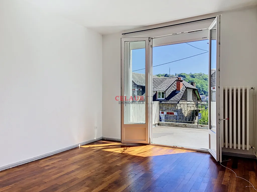 Appartement T2 avec terrasse et cave