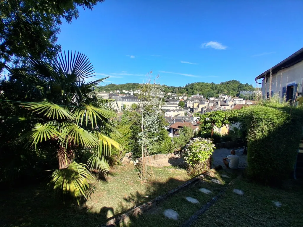 MAISON PROCHE HOPITAL AVEC JARDIN