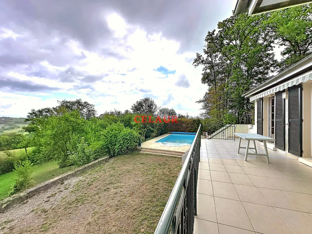 Maison r&eacute;nov&eacute;e au calme avec piscine