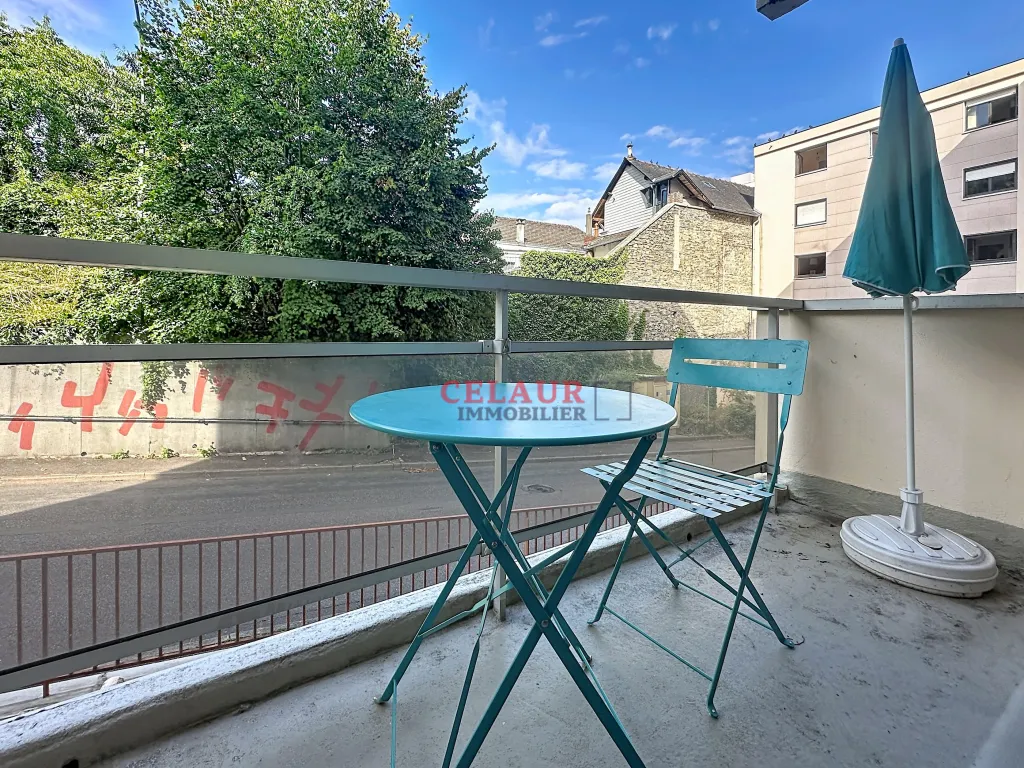 T3 AVEC BALCON, PARKING ET ASCENSEUR