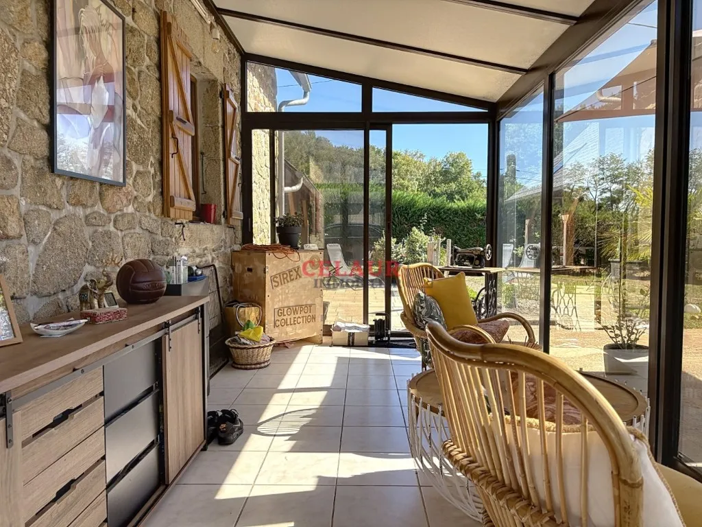 Propri&eacute;t&eacute; maison pierre piscine et grange