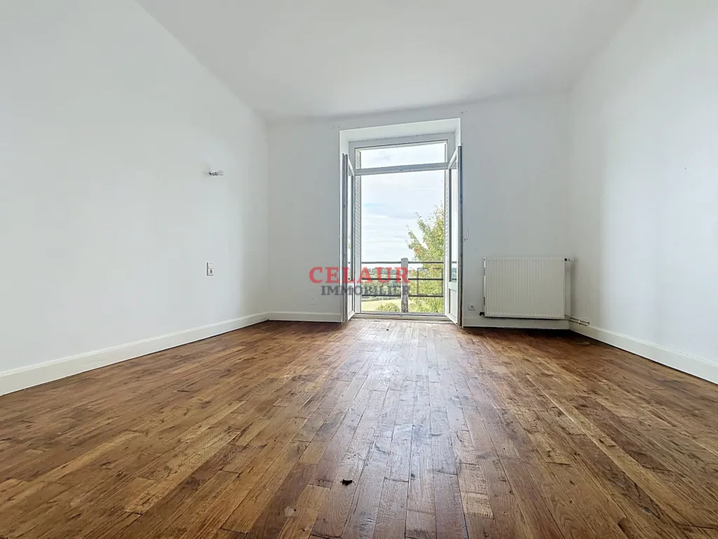 MAISON FAMILIALE 5 CHAMBRES SEILHAC