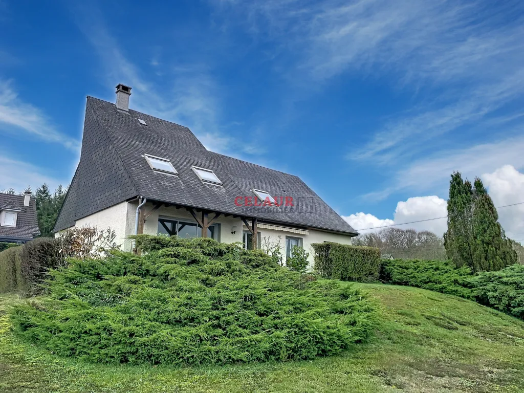 MAISON FAMILIALE AVEC VUE D&Eacute;GAG&Eacute;E